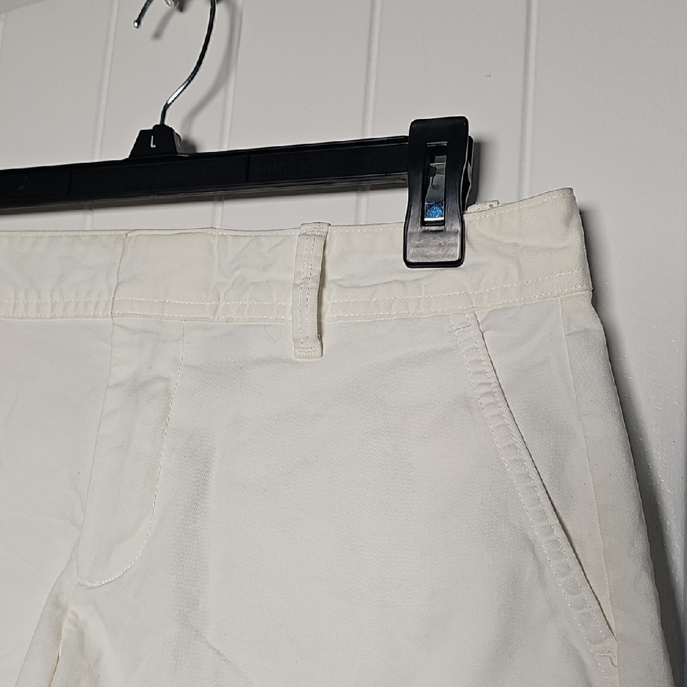 GAP Sz 4 Women's Off-White Bermudas - Picture 9 of 12